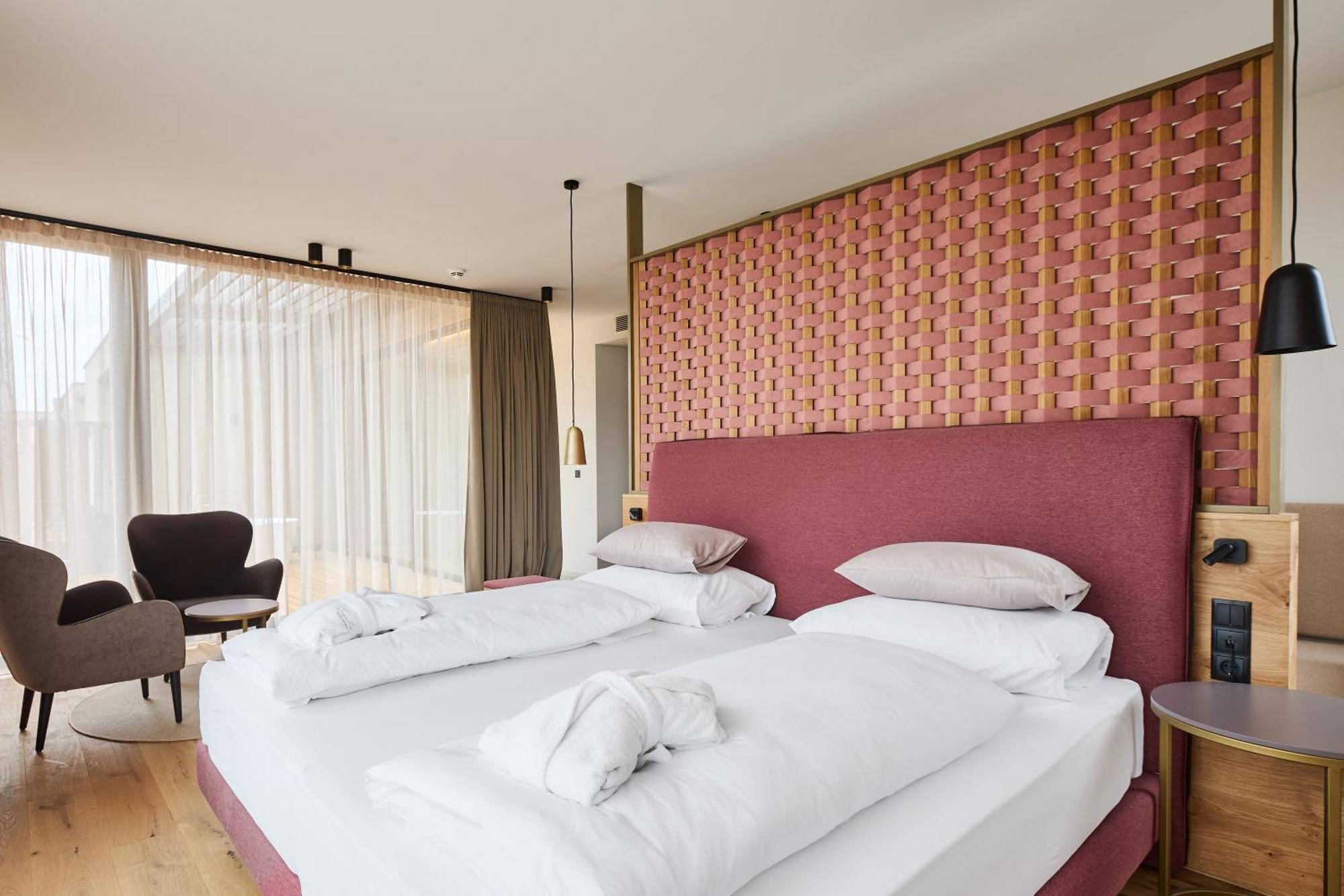 Hotel Seehof Nature Retreat Natz-Schabs Buitenkant foto